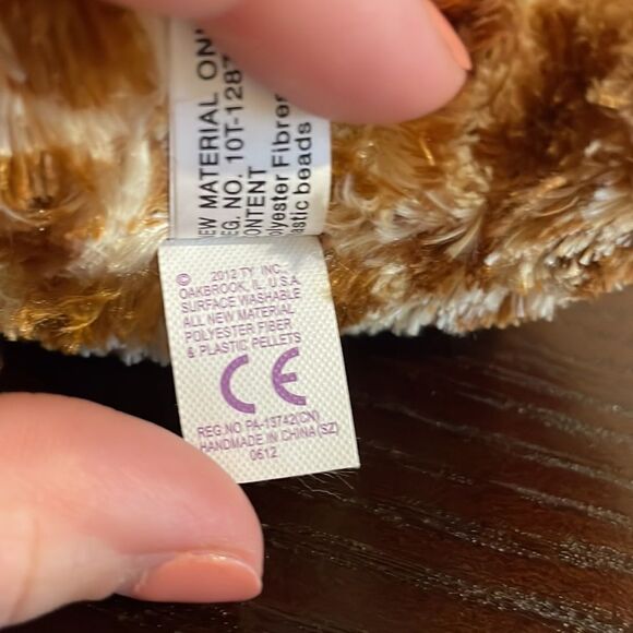 Ty Beanie Boo’s 2012 Safari the Giraffe Purple Tag Discontinued EC 10” tall - Picture 9 of 9